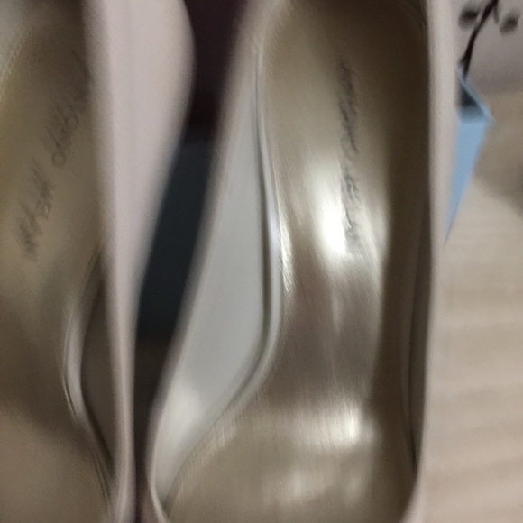 Antonio Melani open toe pumps. - Picture 7 of 8